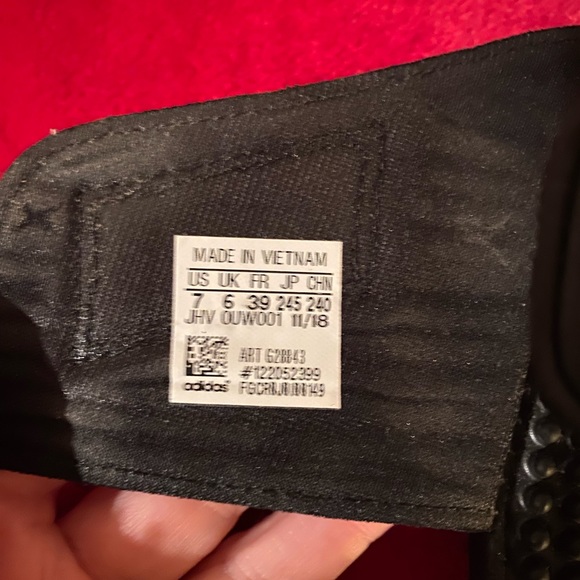 Adidas Slides Sandals Flip Flops Black and Silver Adjustable Strap womens Size 7 - Picture 3 of 3